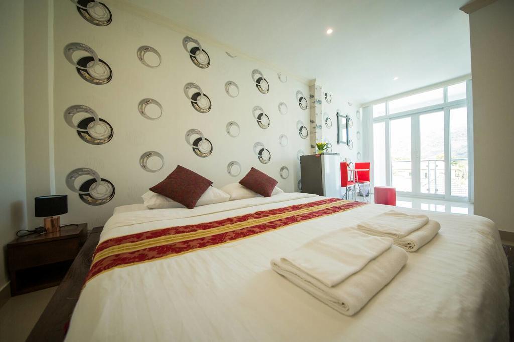 Sea Song Inn Kamala Beach Habitación foto